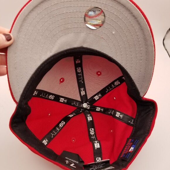 New Era New York Yankees Big Apple Cardinal Cap 59Fifty Fitted Limited E… - Picture 6 of 6